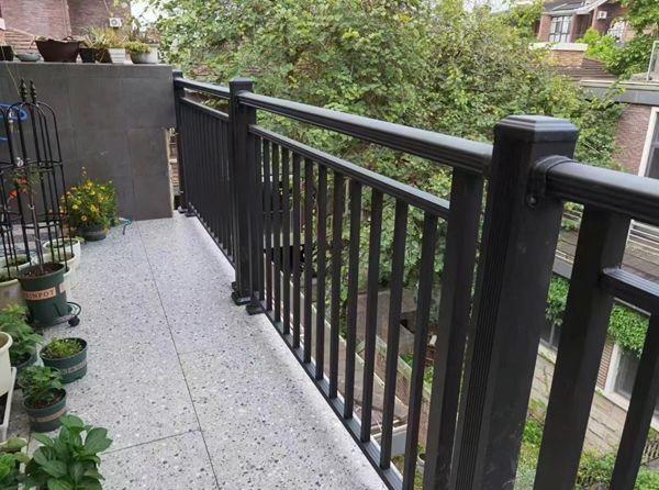 北京铁艺护栏市场上的竞争非常激烈