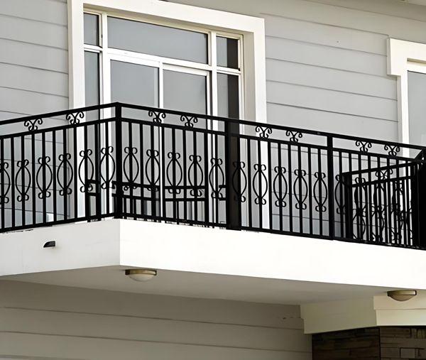阳台栏杆