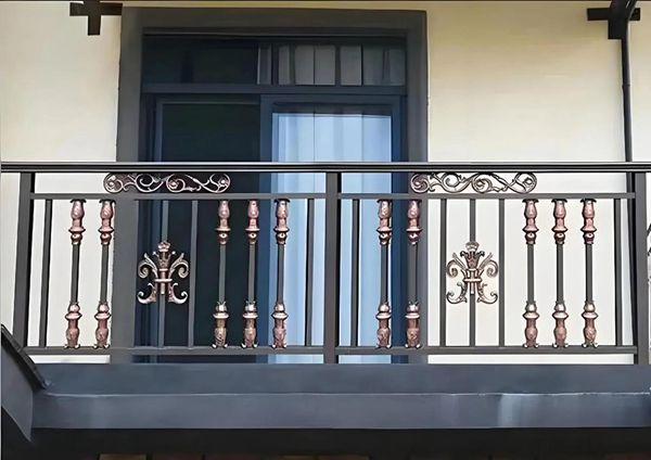 阳台栏杆